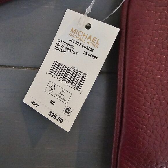 Michael Kors Women\'s Dark Berry Jet Set Charm Top Zip Wristlet Size Medium